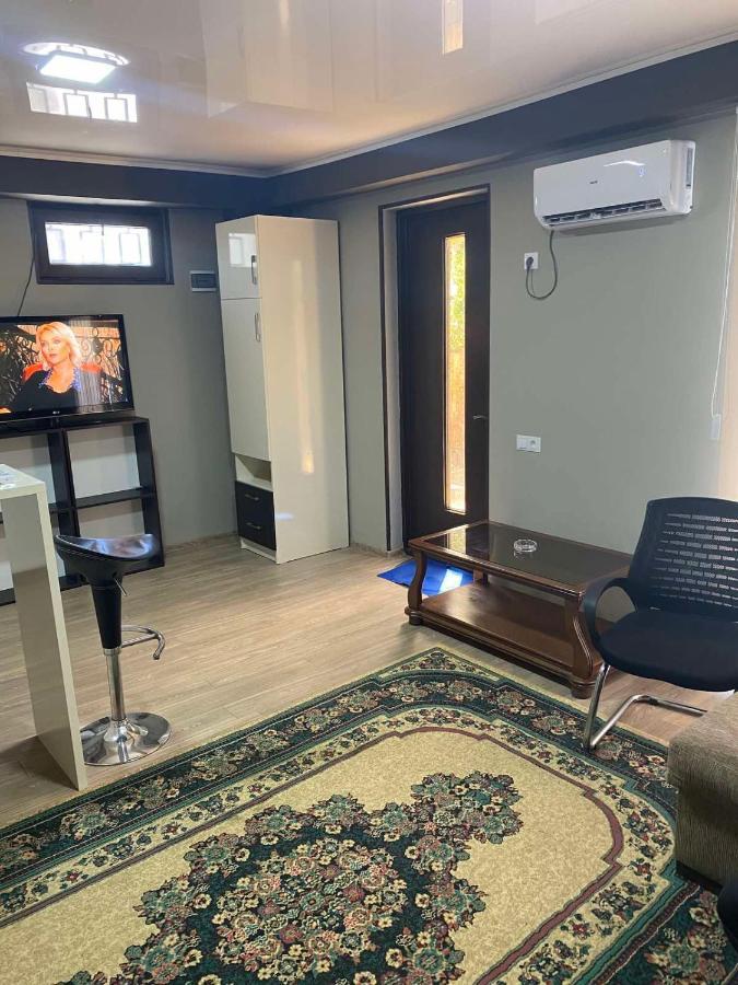مبيت وإفطار كوتايسي Art Hole المظهر الخارجي الصورة